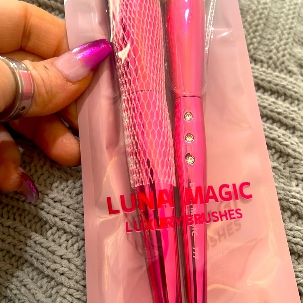 Luna Magic ⭐️brand new